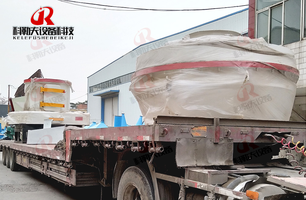湖南永州雷蒙磨粉机装车发货